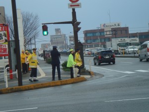 12月1日今日から歳末交通安全運動が始まりました。指導員の皆さんお疲れ様です。一人一人の心がけで交通安全最優先お願いします。