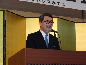 統一地方選後初の県政報告会、緊張の30分講演