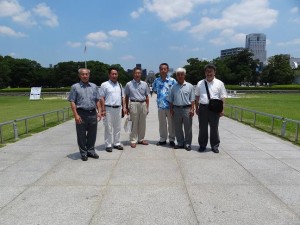 広島原爆記念公園にて～　合掌　～