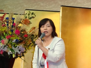 臨時国会延長可決後空路酒田へ戻りご挨拶される和嶋未希衆議院議員