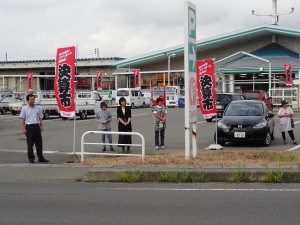 わざわざ車を降りてお聞き下さる地元の皆さんに心より感謝でございます