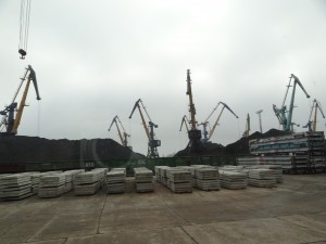 ナホトカ港石炭積出埠頭、ここから一部酒田共同火力へ送られているとの説明