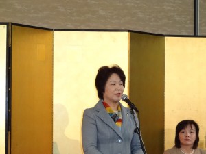 酒田港日本海側拠点港選定祝賀会で御礼述べる吉村美栄子山形県知事